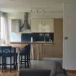 Superbe Appartement En Residence Avec Parc